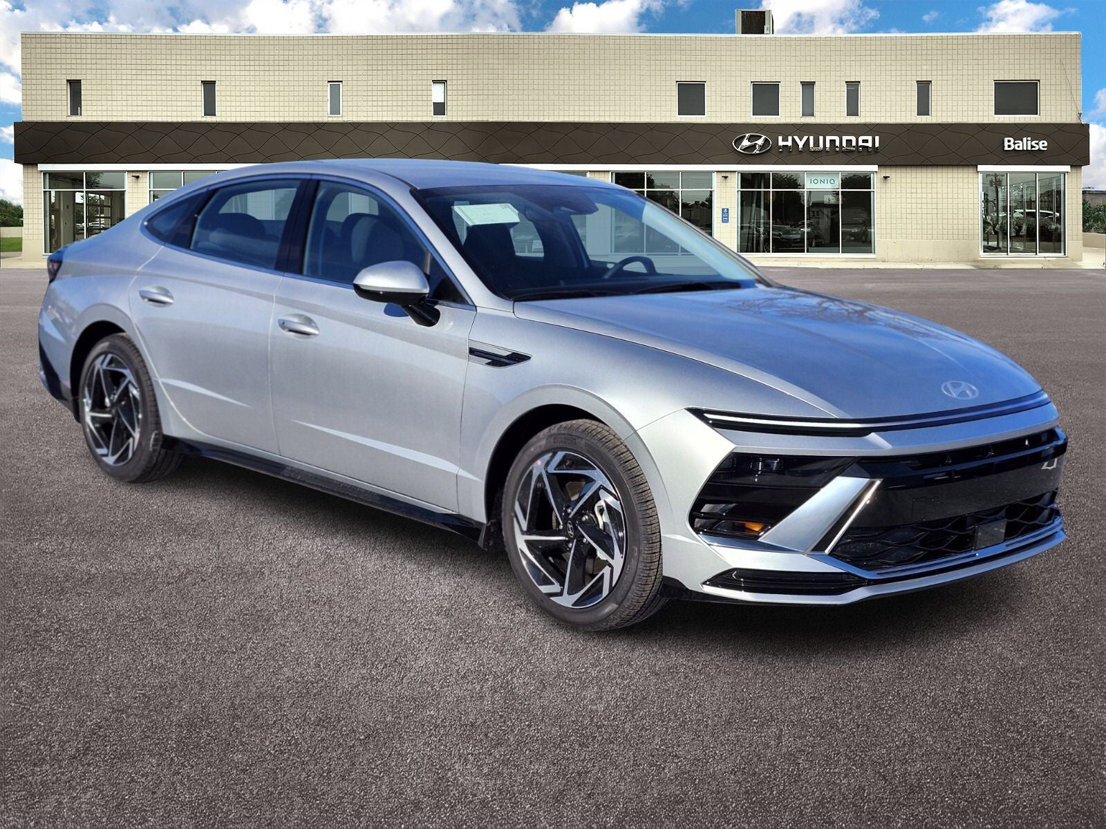 2026 Hyundai SONATA SEL Sport in Aero Silver — front three-quarter view
