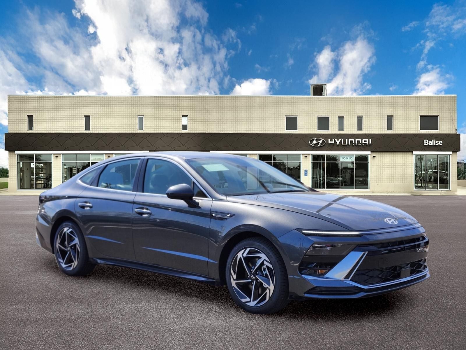 2026 Hyundai SONATA SEL Sport in Portofino Gray — front three-quarter view